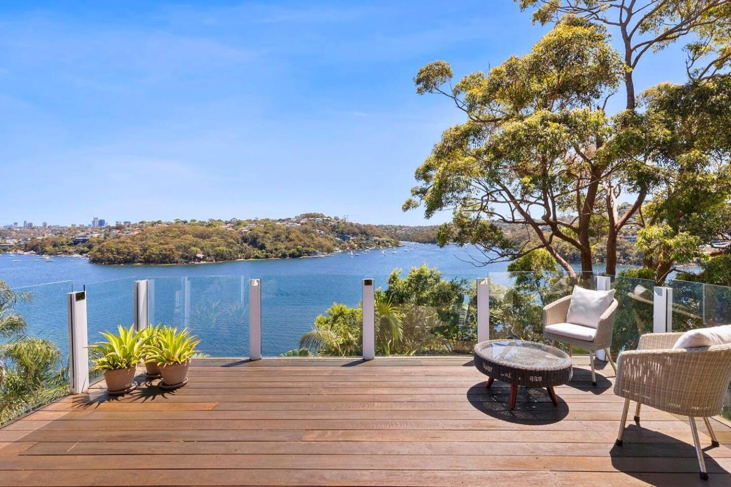 Cliff House And Grand Harbour Views Holiday home Sydney