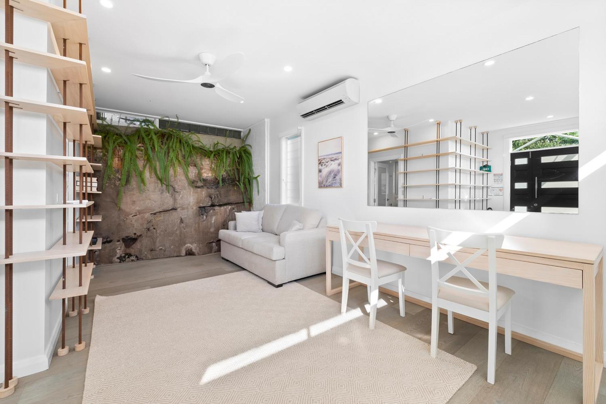 Cliff House And Grand Harbour Views Holiday home Sydney