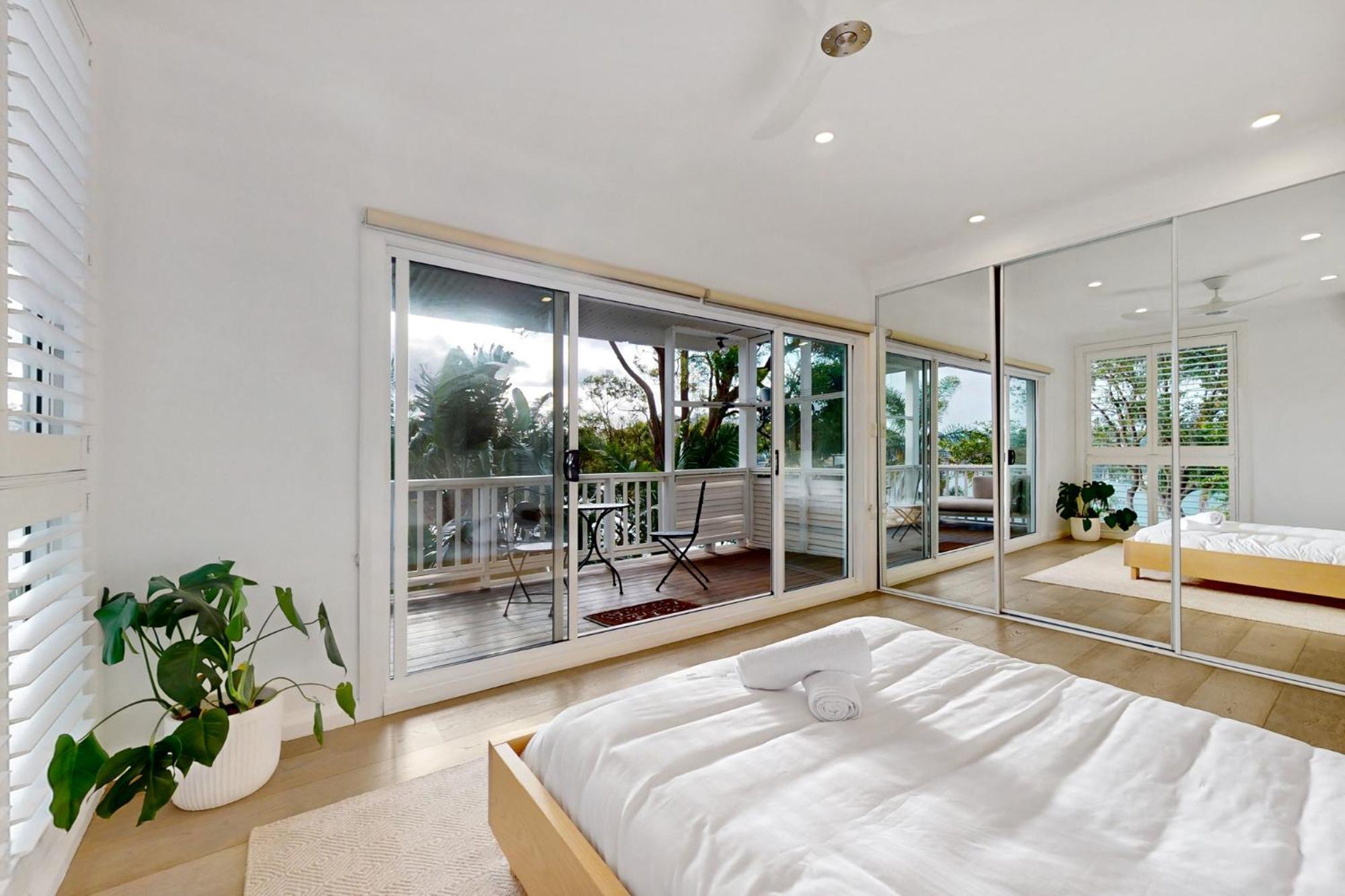 Cliff House And Grand Harbour Views * Sydney